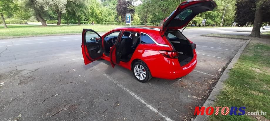 2018' Opel Astra Karavan photo #6