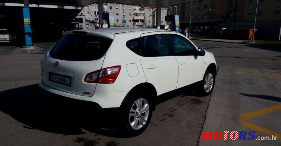 2011' Nissan Qashqai 1,5 Dci photo #1
