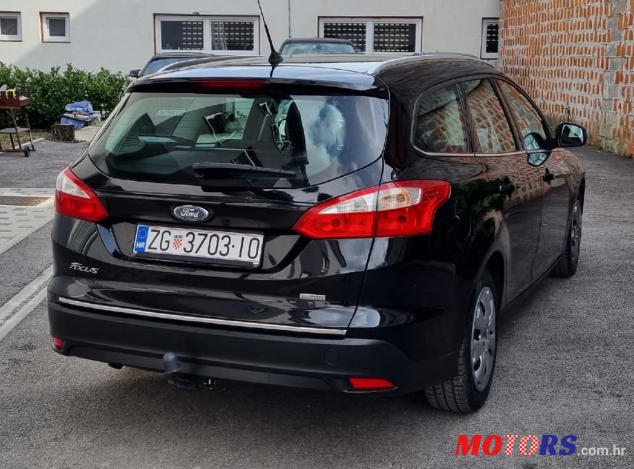 2012' Ford Focus Karavan photo #5