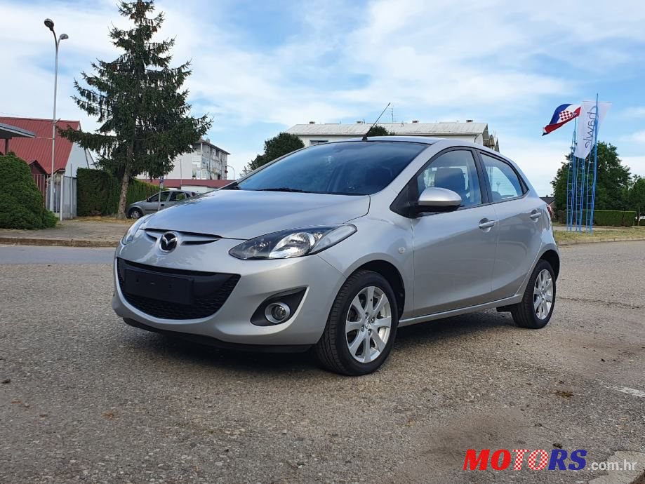 2013' Mazda 2 photo #4