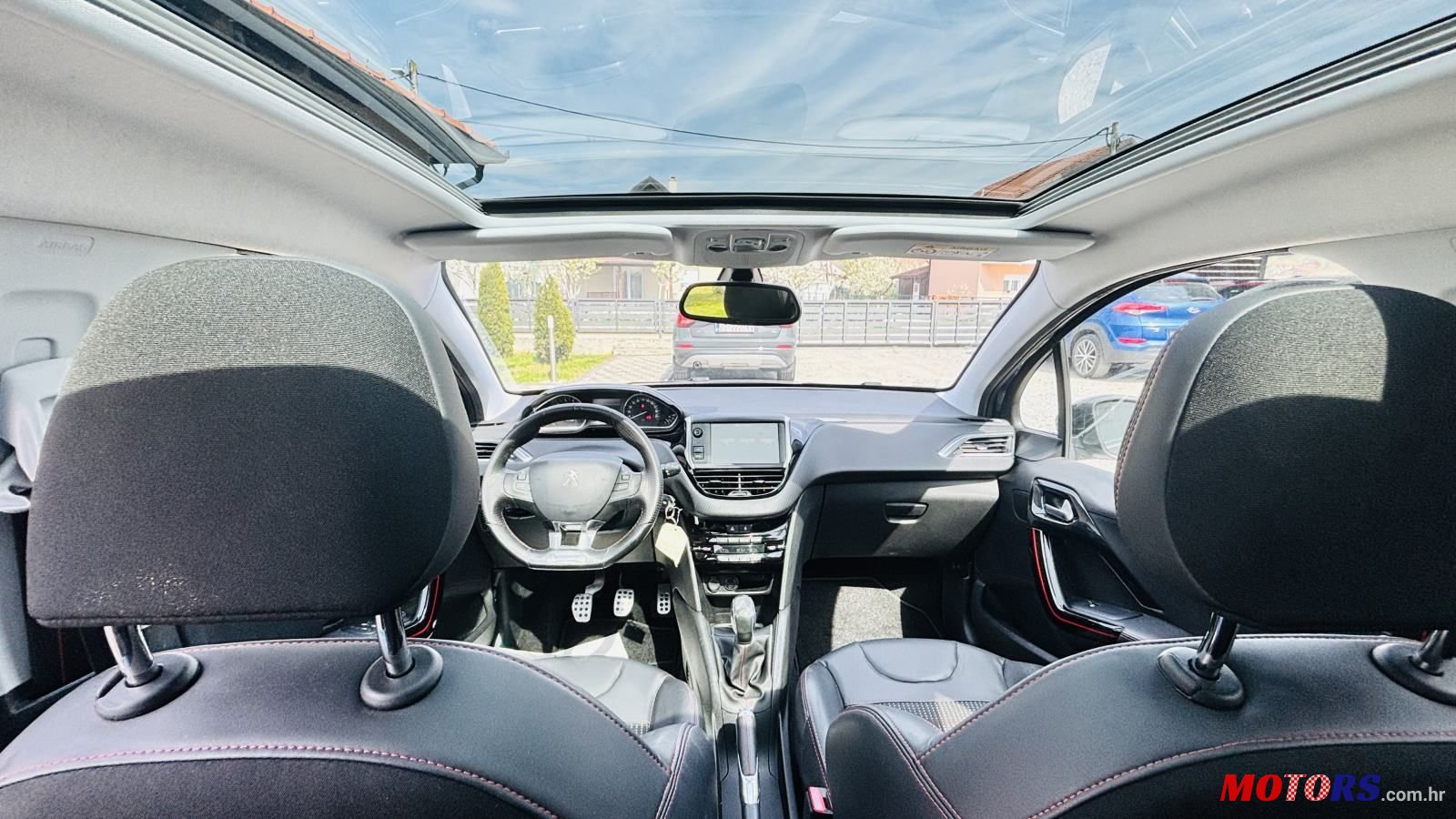 2016' Peugeot 208 1,2 S&S photo #6