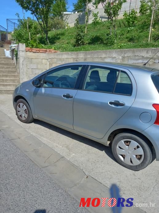2007' Toyota Yaris 1,0 Vvt-I photo #2
