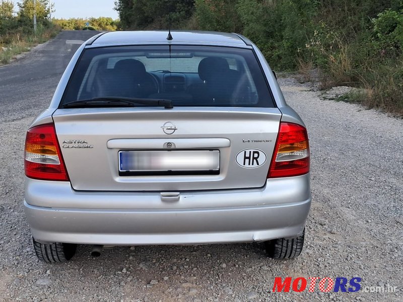 2007' Opel Astra Classic photo #5