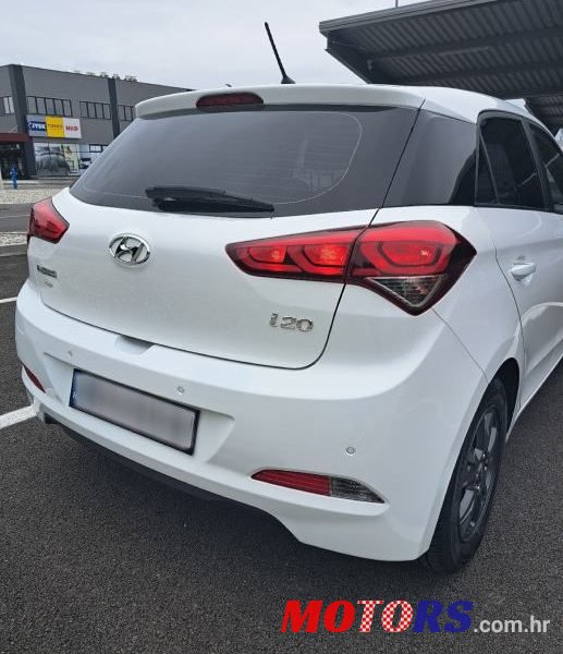 2017' Hyundai i20 1,1 Crdi photo #3