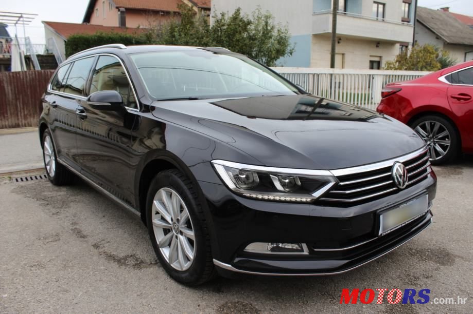 2017' Volkswagen Passat Variant photo #1