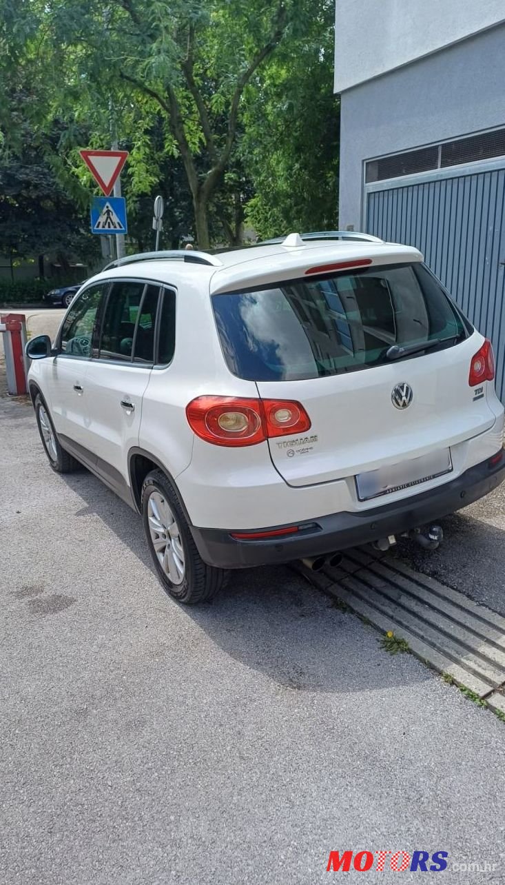 2011' Volkswagen Tiguan 2,0 Tdi Bmt photo #2