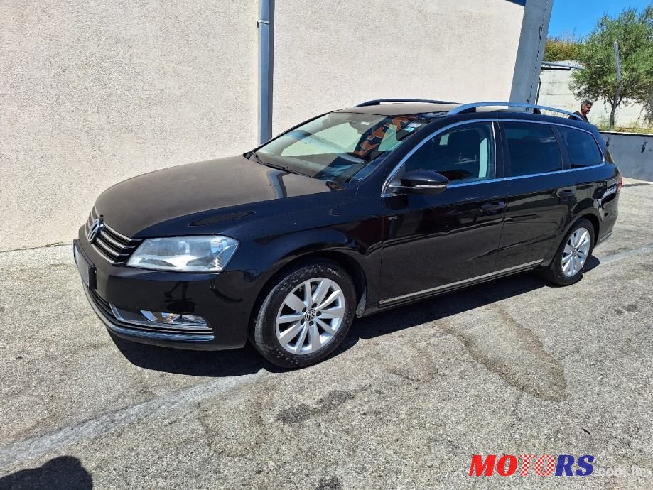 2012' Volkswagen Passat Variant photo #2