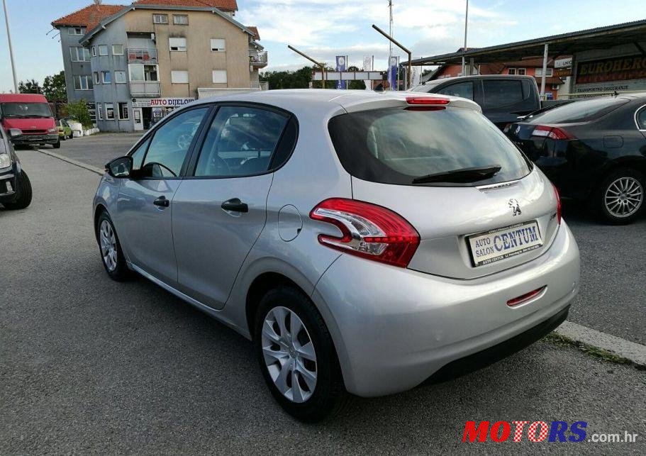 2015' Peugeot 208 1,4 Hdi photo #2