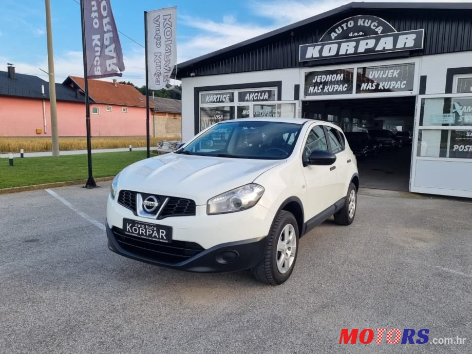 2013' Nissan Qashqai photo #1