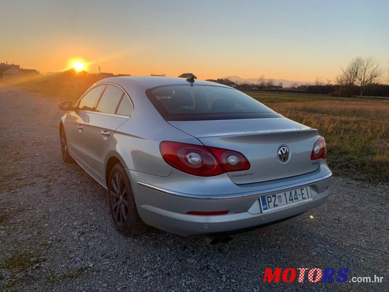 2011' Volkswagen Passat 2,0 Tdi photo #2