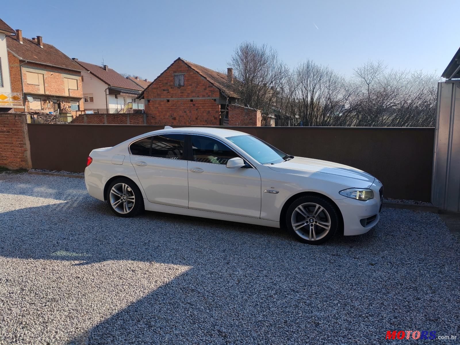 2011' BMW Serija 5 520D photo #2