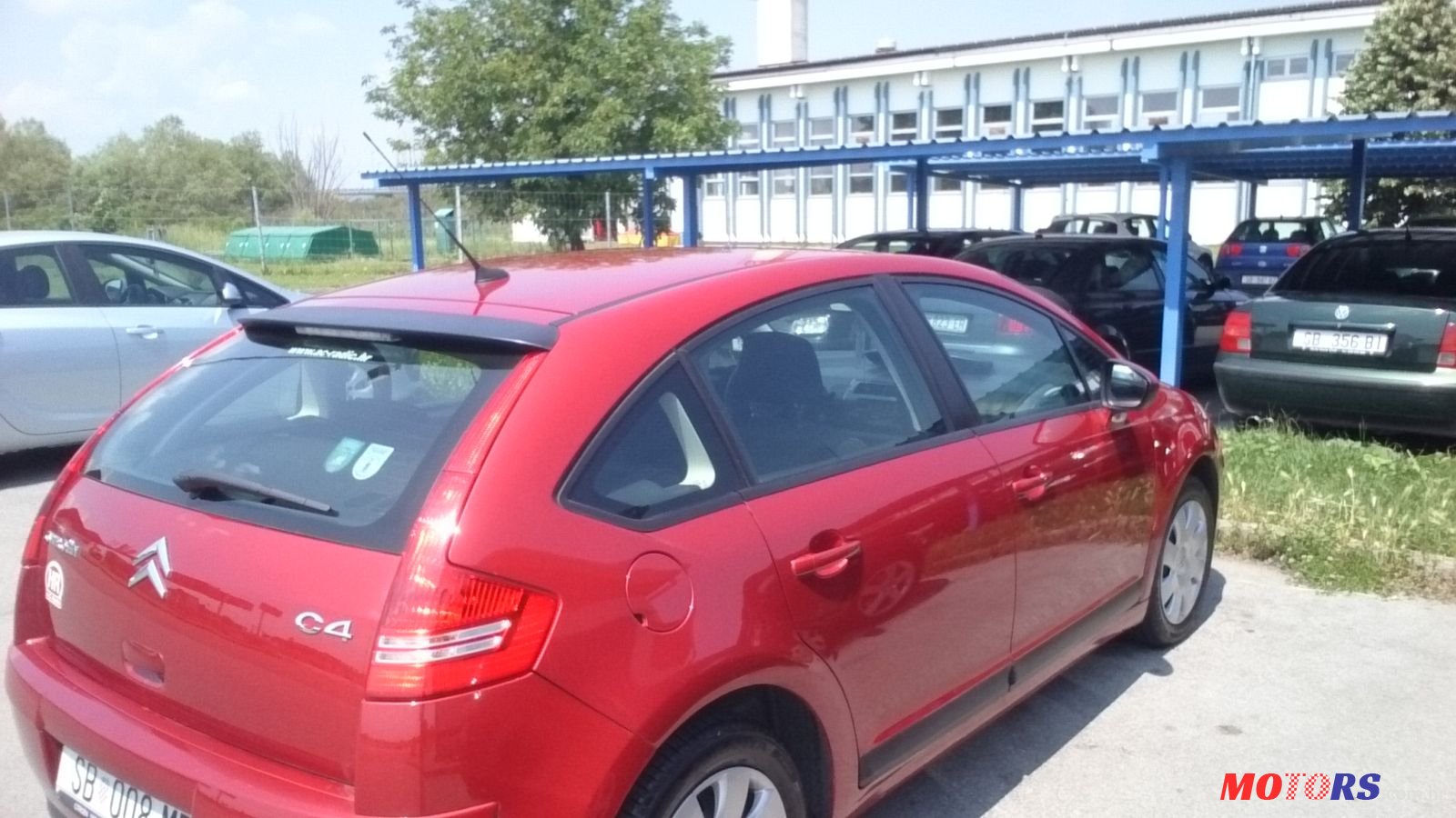 2011' Citroen C4 photo #3