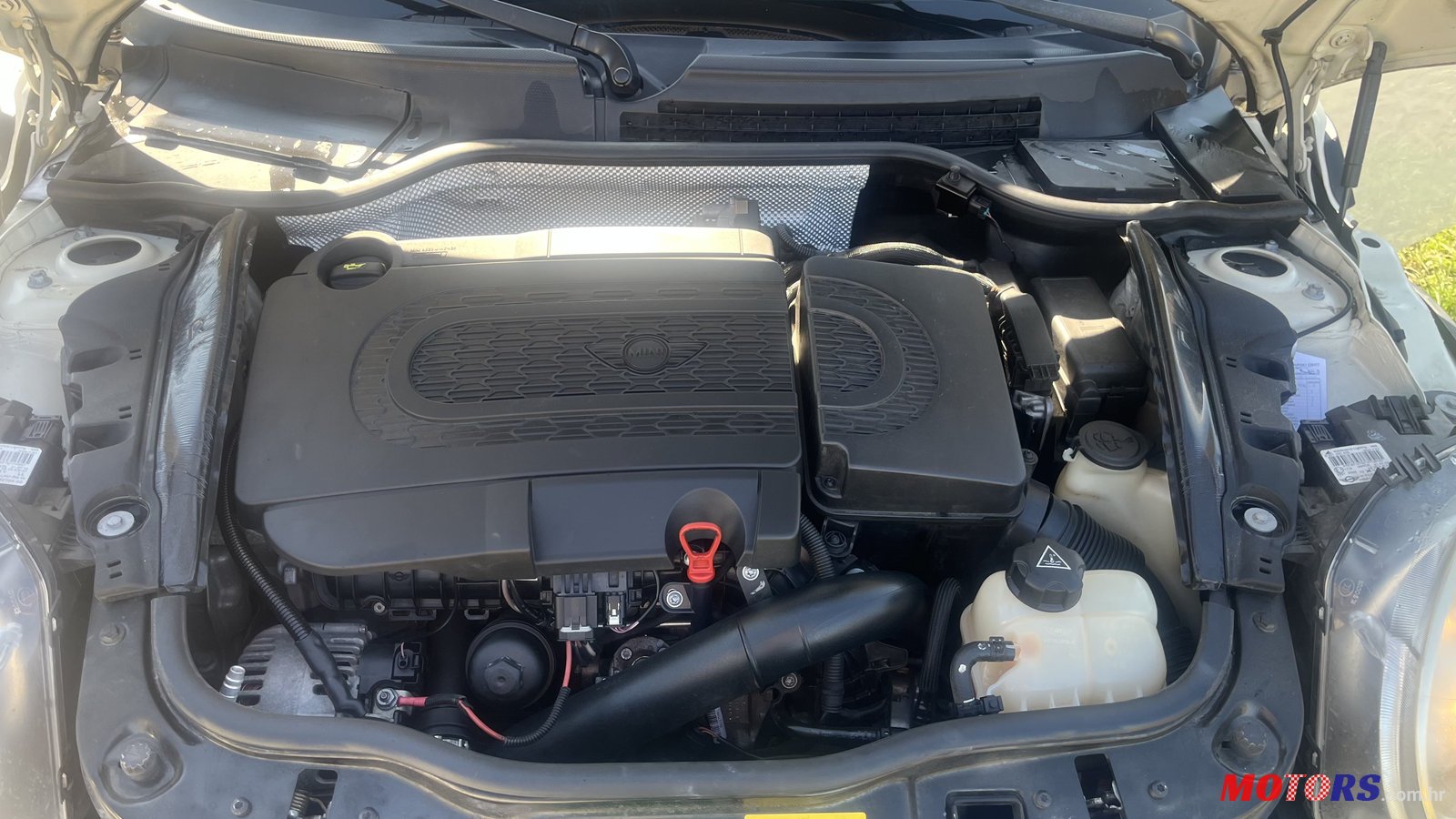 2010' MINI Cooper D photo #5