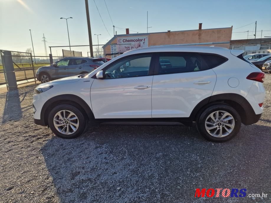 2016' Hyundai Tucson 1.7 Crdi photo #2