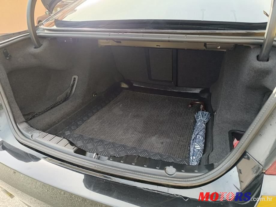 2013' BMW Serija 5 520D photo #4