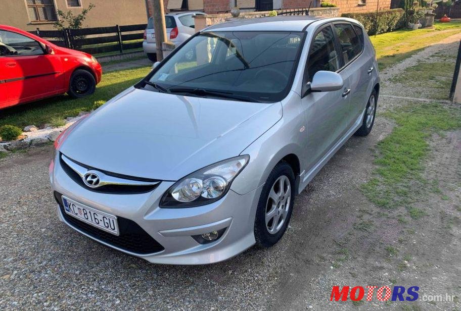 2010' Hyundai I30 1,6 Crdi photo #1