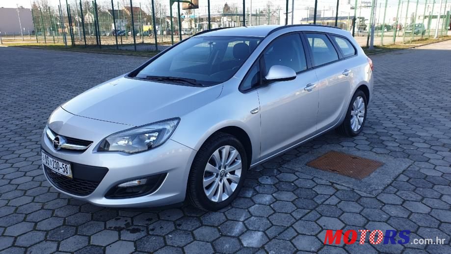 2015' Opel Astra Karavan photo #1