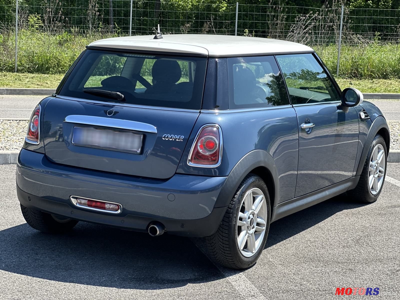 2010' MINI Cooper Cooper photo #4