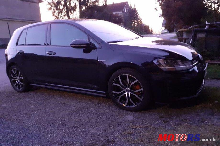 2014' Volkswagen Golf VII 2.0 Tdi Gtd photo #1