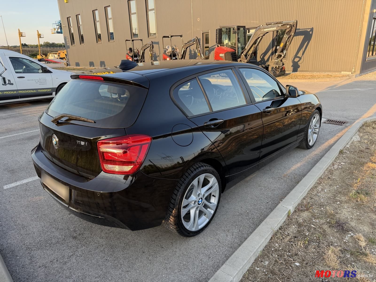 2013' BMW Serija 1 116I photo #4