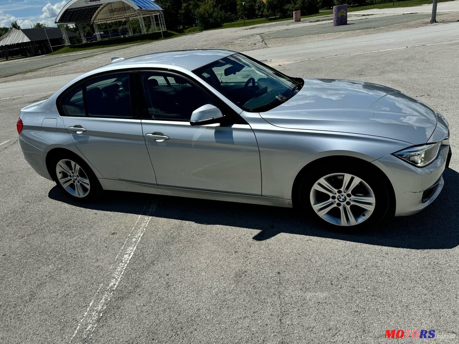2015' BMW Serija 3 316D photo #4