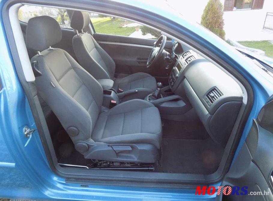 2005' Volkswagen Golf V 2,0 Tdi photo #1