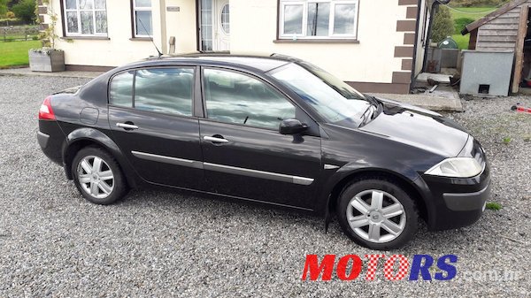 2005' Renault photo #1