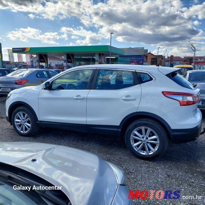 2015' Nissan Qashqai 1,2 Dig-T photo #1