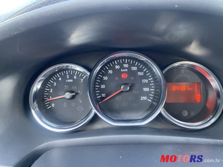 2015' Dacia Sandero photo #3