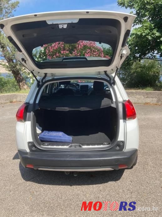 2016' Peugeot 2008 photo #5