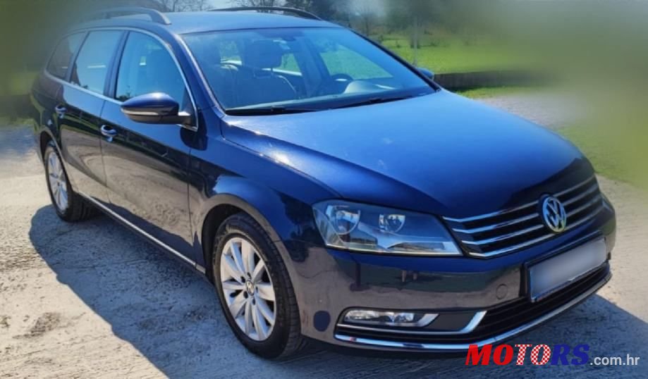 2013' Volkswagen Passat Variant photo #4