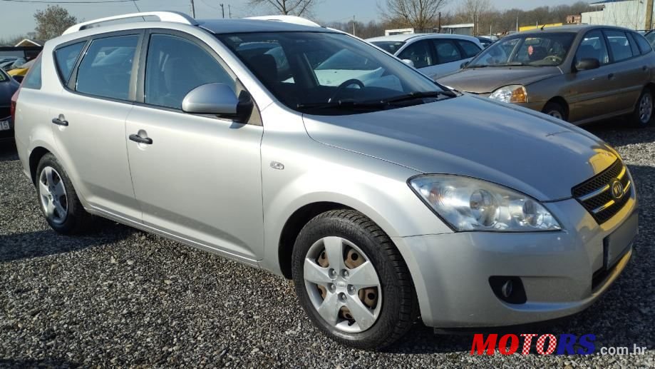 2008' Kia Ceed Sportswagon photo #1