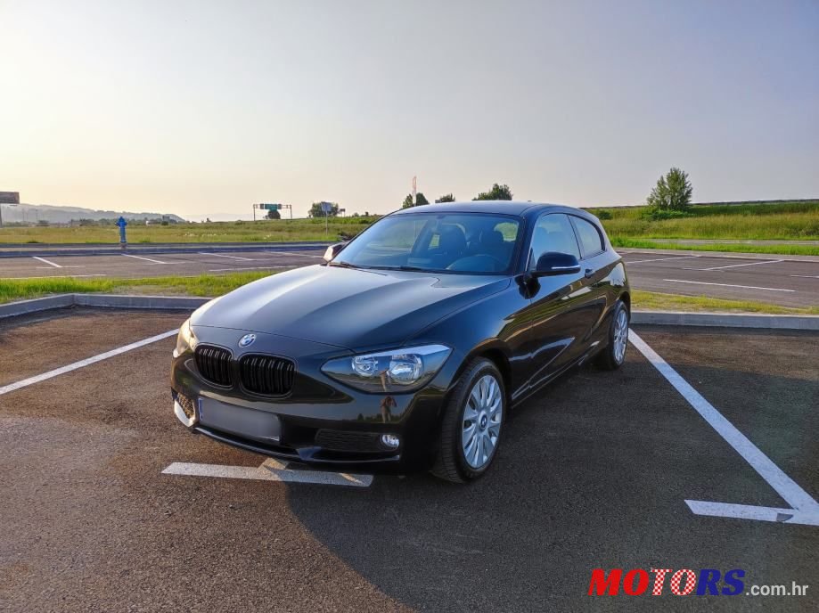 2013' BMW Serija 1 114I photo #1