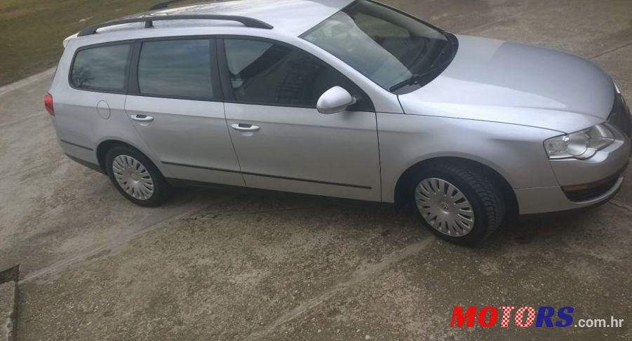 2006' Volkswagen Passat Variant 2,0 TDI photo #2