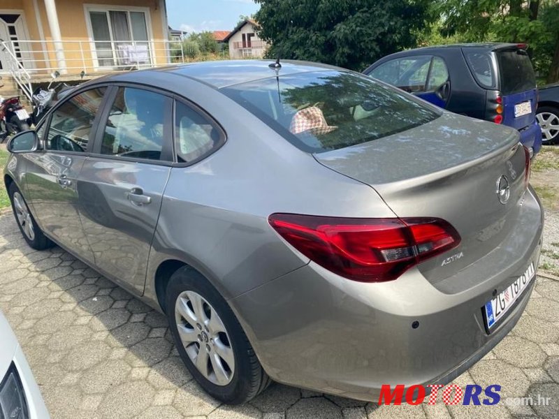 2017' Opel Astra 1,6 photo #3