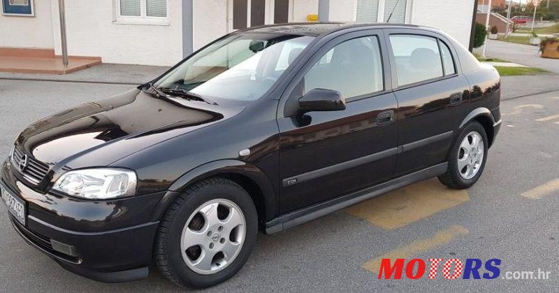 2002' Opel Astra 1,7 Dti photo #1