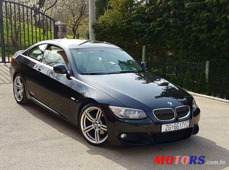 2010' BMW 3 Series 320D photo #2