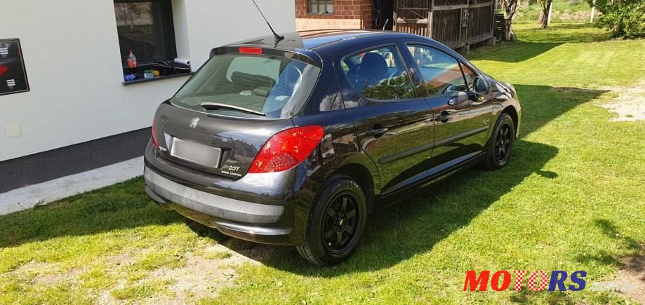2009' Peugeot 207 photo #6