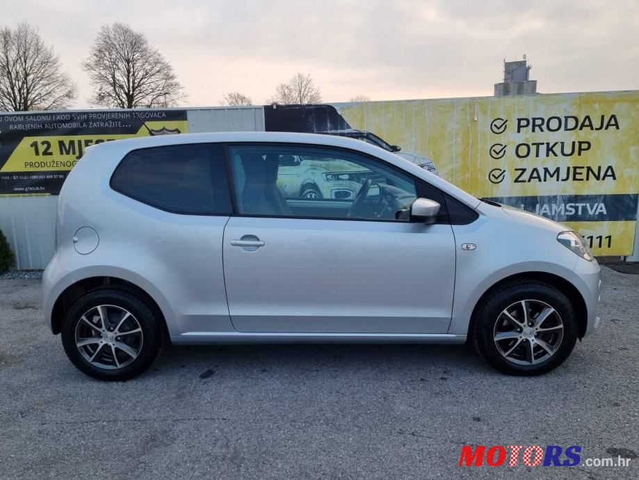 2015' Volkswagen Up! 1,0 Up! photo #5