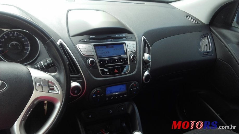 2013' Hyundai ix35 photo #2
