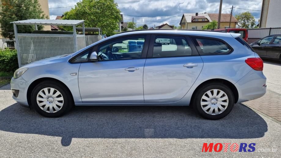 2014' Opel Astra Karavan photo #3