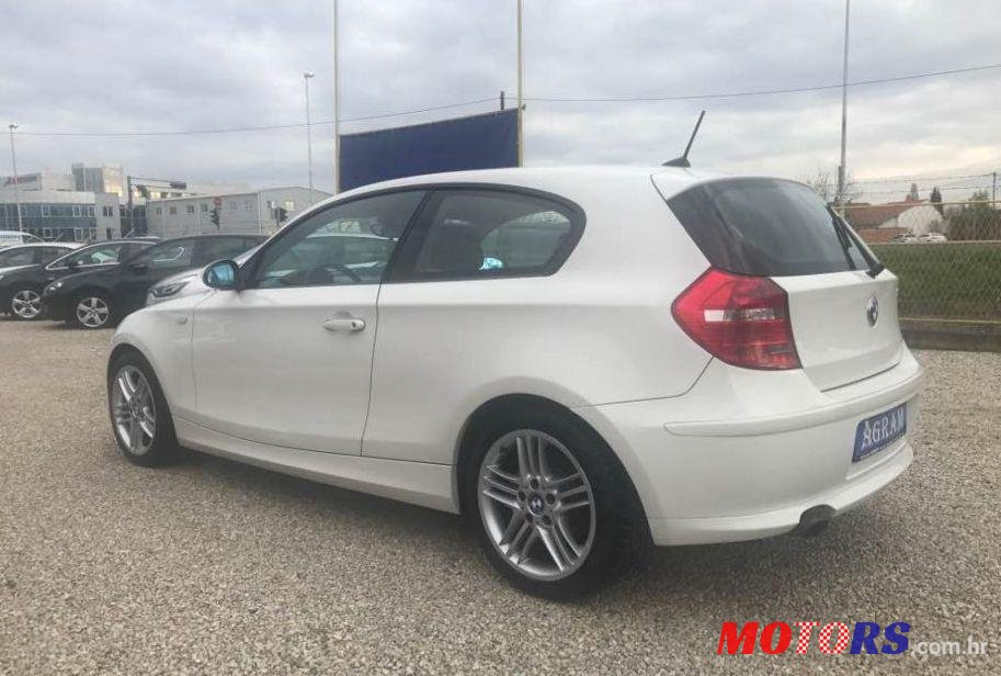 2008' BMW Serija 1 118D photo #2