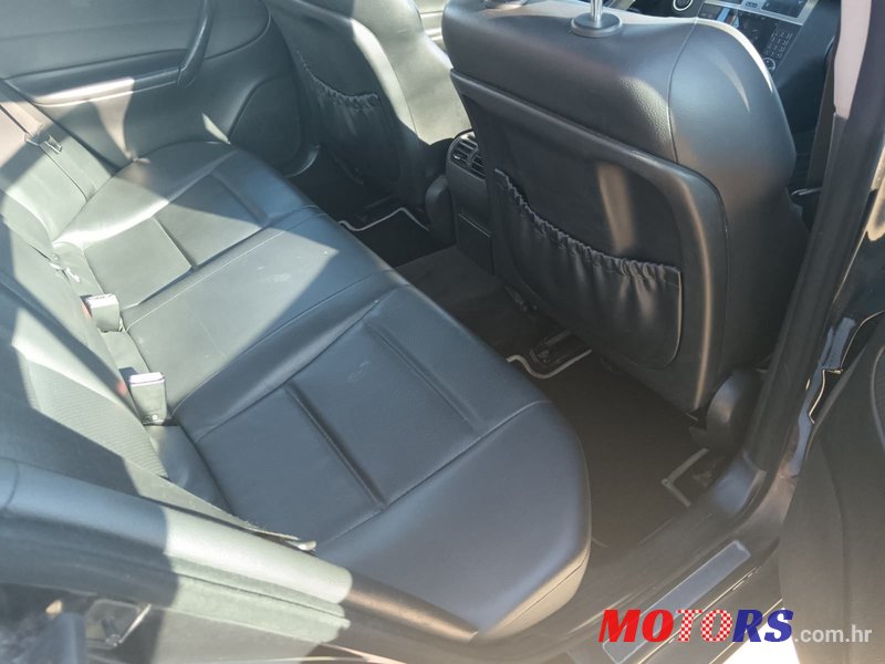 2005' Mercedes-Benz C-Klasa 220 photo #4