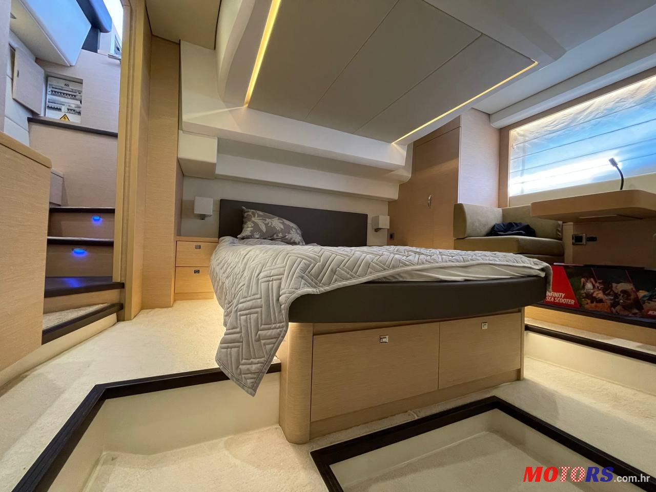 2017' Jeanneau Prestige 50 Fly photo #6