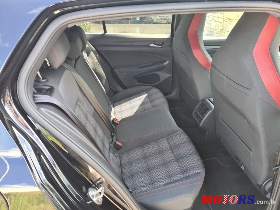 2021' Volkswagen Golf 8 2,0 Tsi photo #5