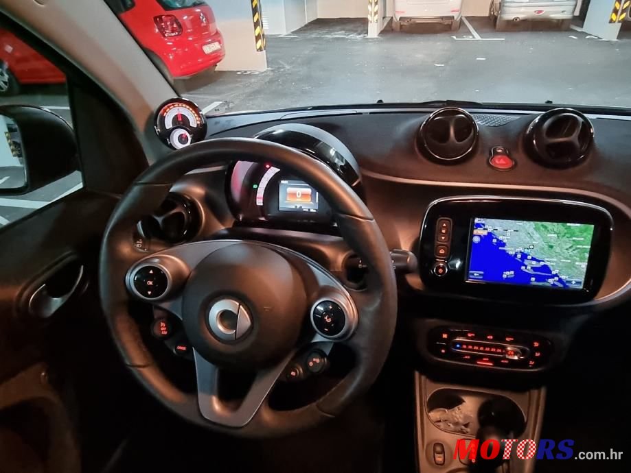 2017' Smart Fortwo Eq photo #6