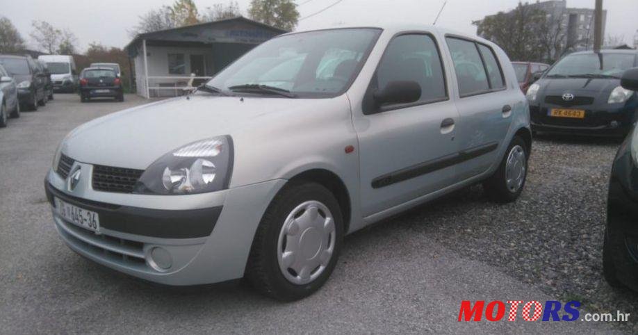 2002' Renault Clio 1,5 Dci photo #1