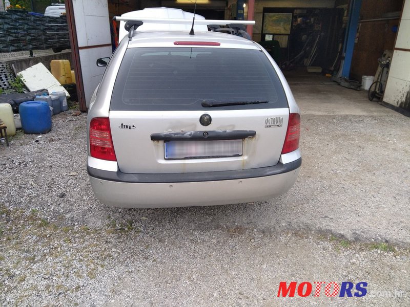 2001' Skoda Octavia Combi photo #2