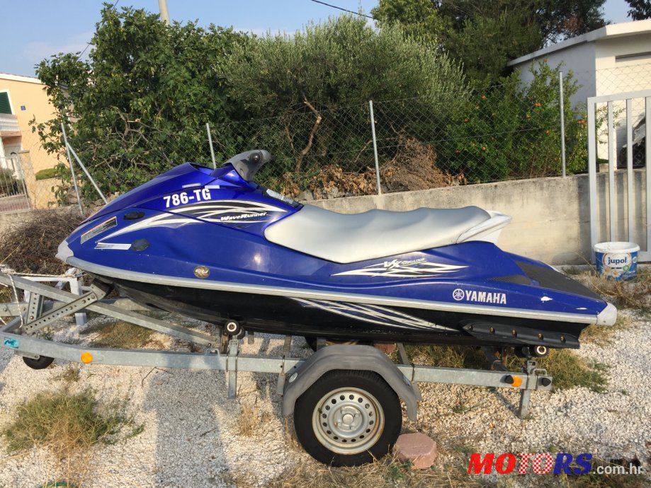 2010' Yamaha VX Deluxe photo #1