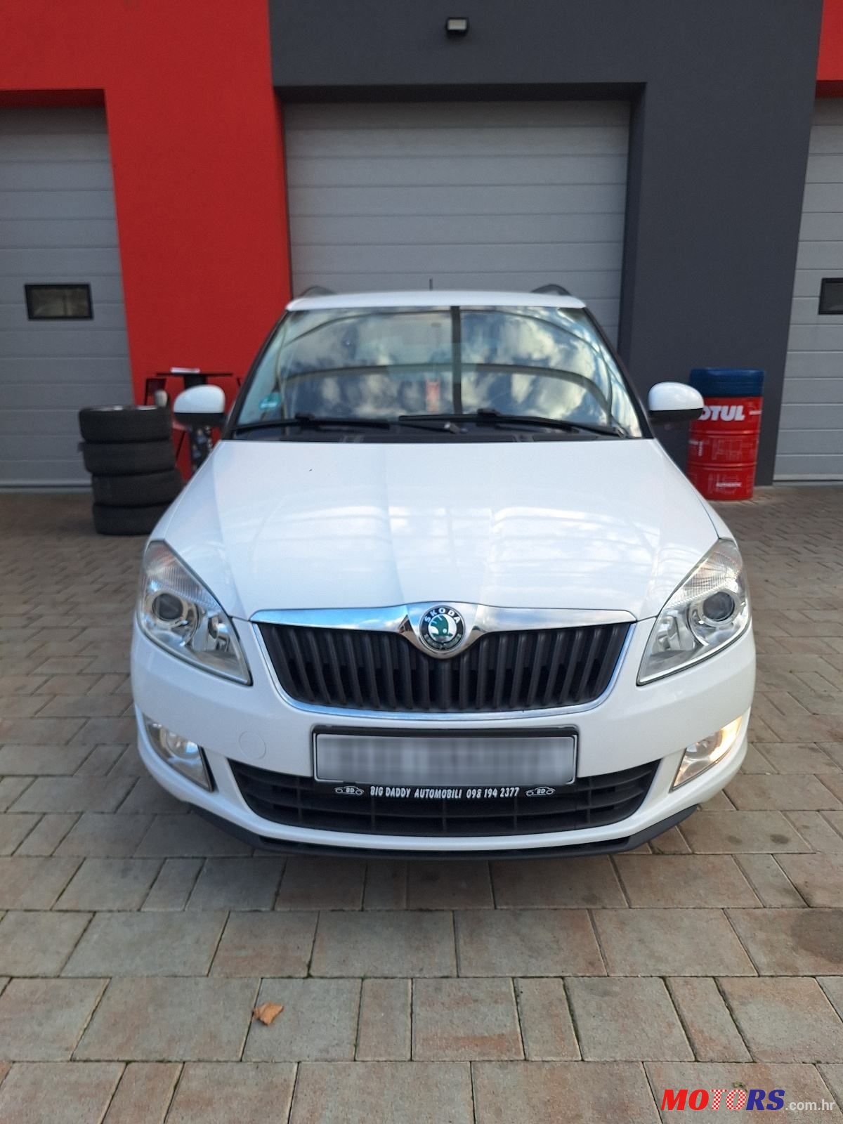 2012' Skoda Fabia Combi photo #1